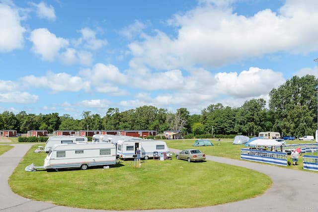 Karlstorp - Haömstad är en mysig camping i Halmstad nära till Tylösand och den vackra stranden.